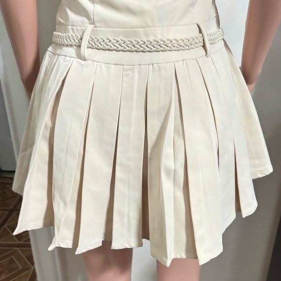 NWT ITZABELLA Women’s Chic Cream Pleated Mini Dress Taupe - Picture 11 of 16